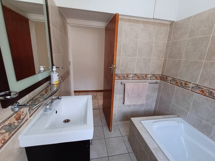 3 Bedroom Property for Sale in Ravensmead Western Cape